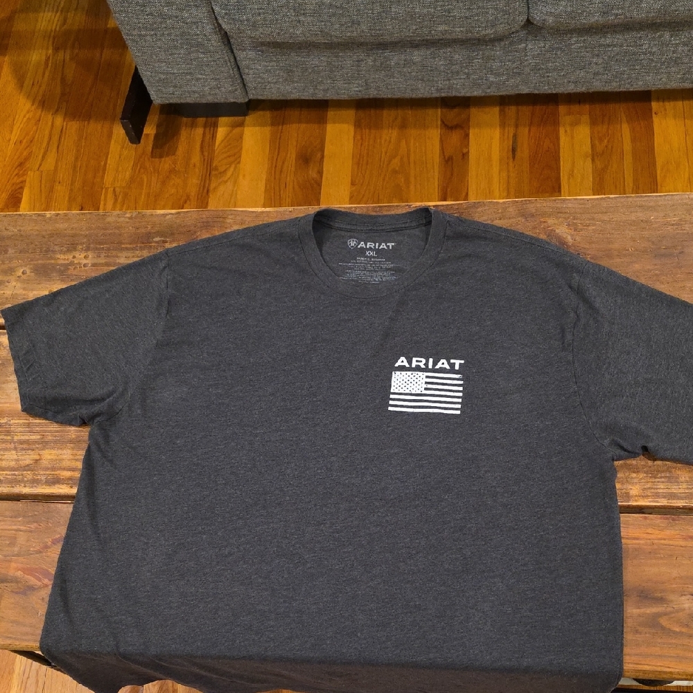 Ariat Dark Gray Short-Sleeve Tee with White Flag Chest Graphic Men Size XXL